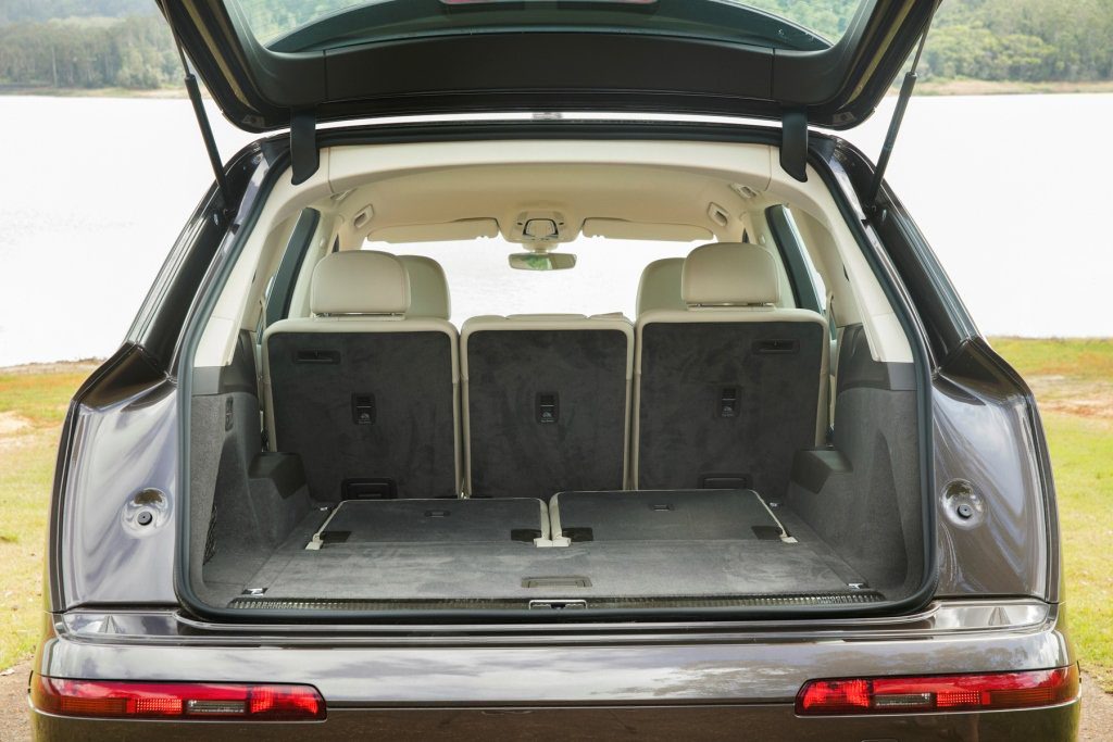 The Audi Q7 3.0 TDI 160kW. The Audi Q7 3.0 TDI 160kW.